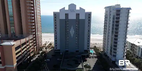 809 W Beach Boulevard
