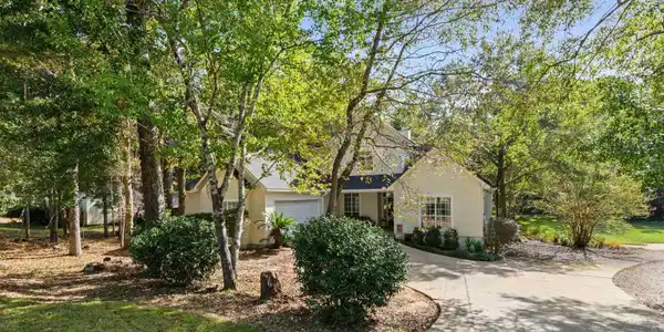 150 Lakeview Loop