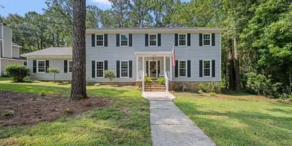 114 Lakeview Loop