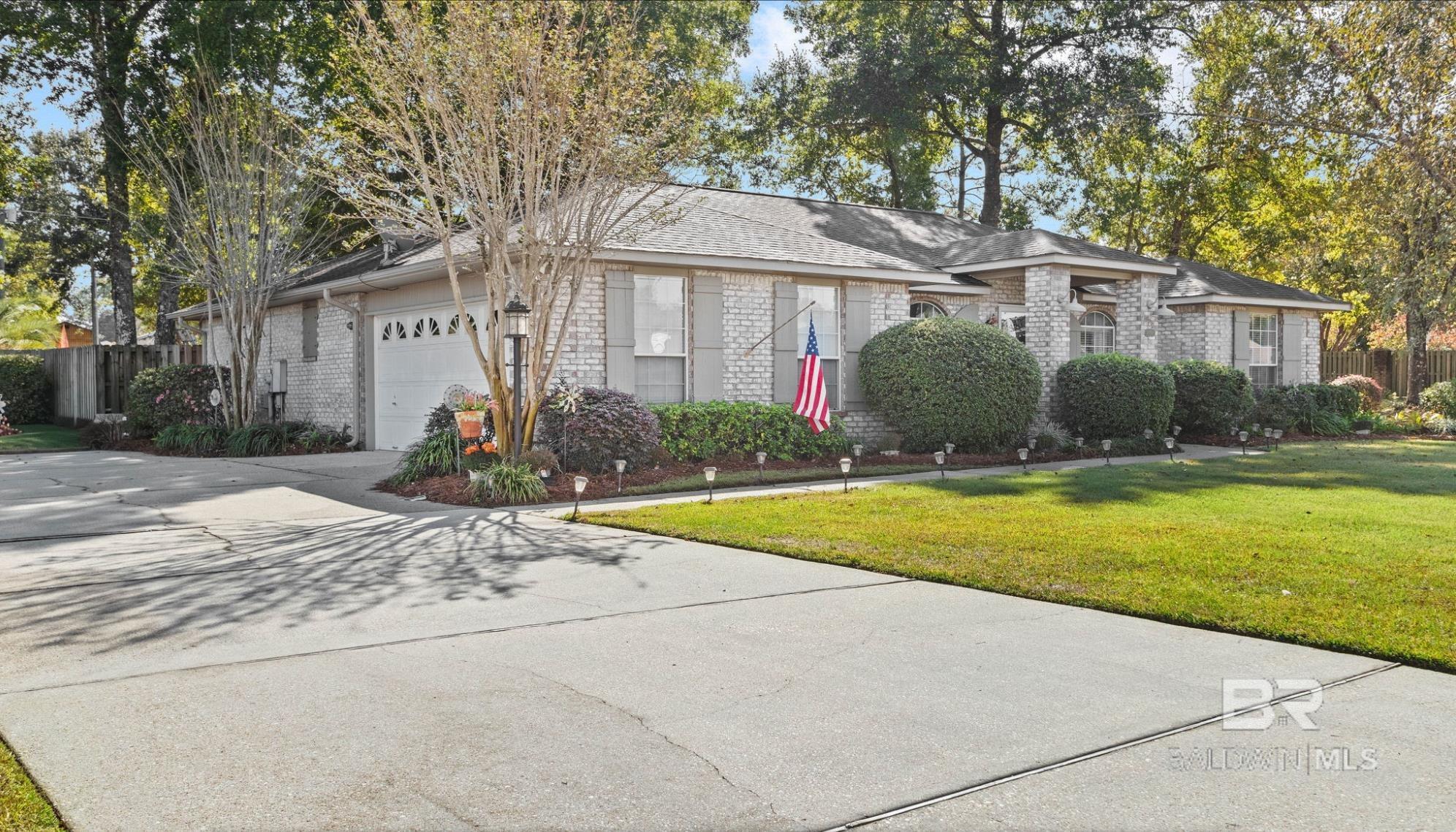 Image 3: Front Of Structure