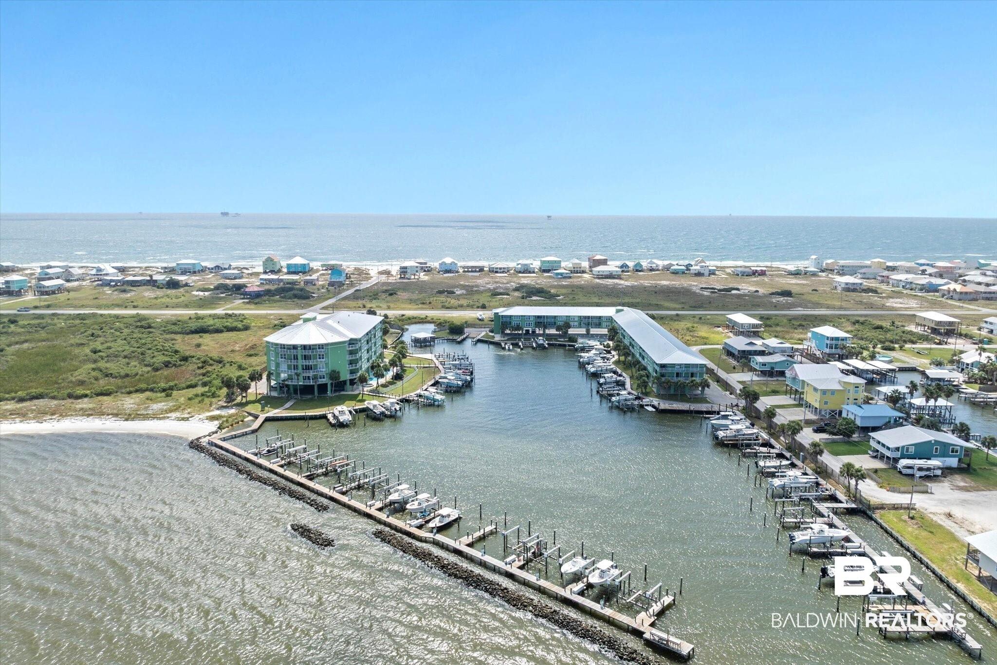 Image 2: Marina, Bay and Gulf