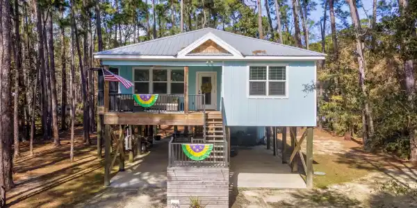 908 LAFITTE Place