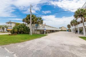 1118 Beach Blvd