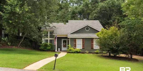 207 Montclair Loop