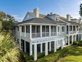 200 Peninsula Blvd