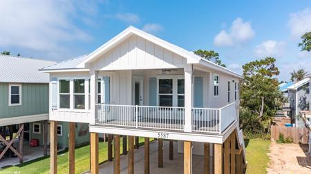 5587 Pensacola Avenue
