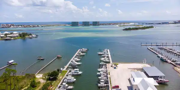 Image 3: Mess About Marina
