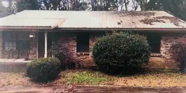 2205 Locke Lane