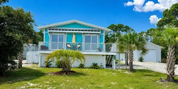 6925 Driftwood Drive