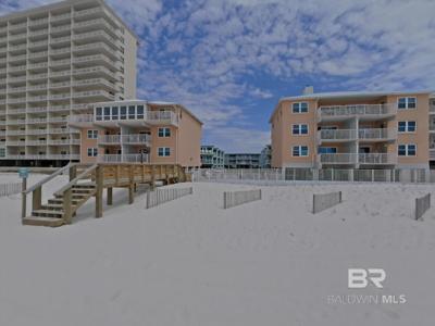 913 W Beach Boulevard