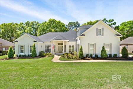 109 E Easton Circle