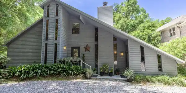1503 Old County Road