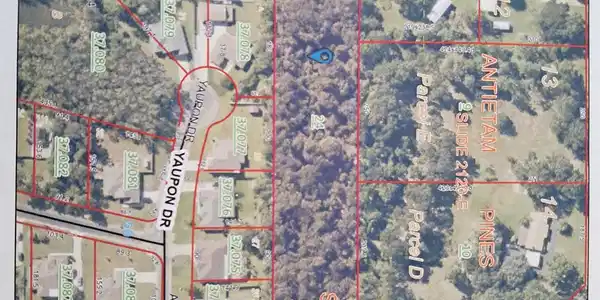 Image 2: Map / location featuring property boundaries highlighted