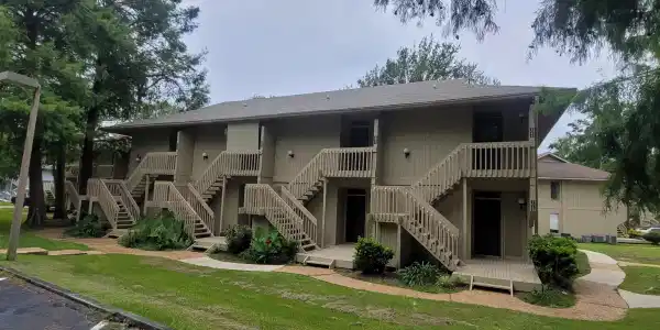 1048 Sea Cliff North