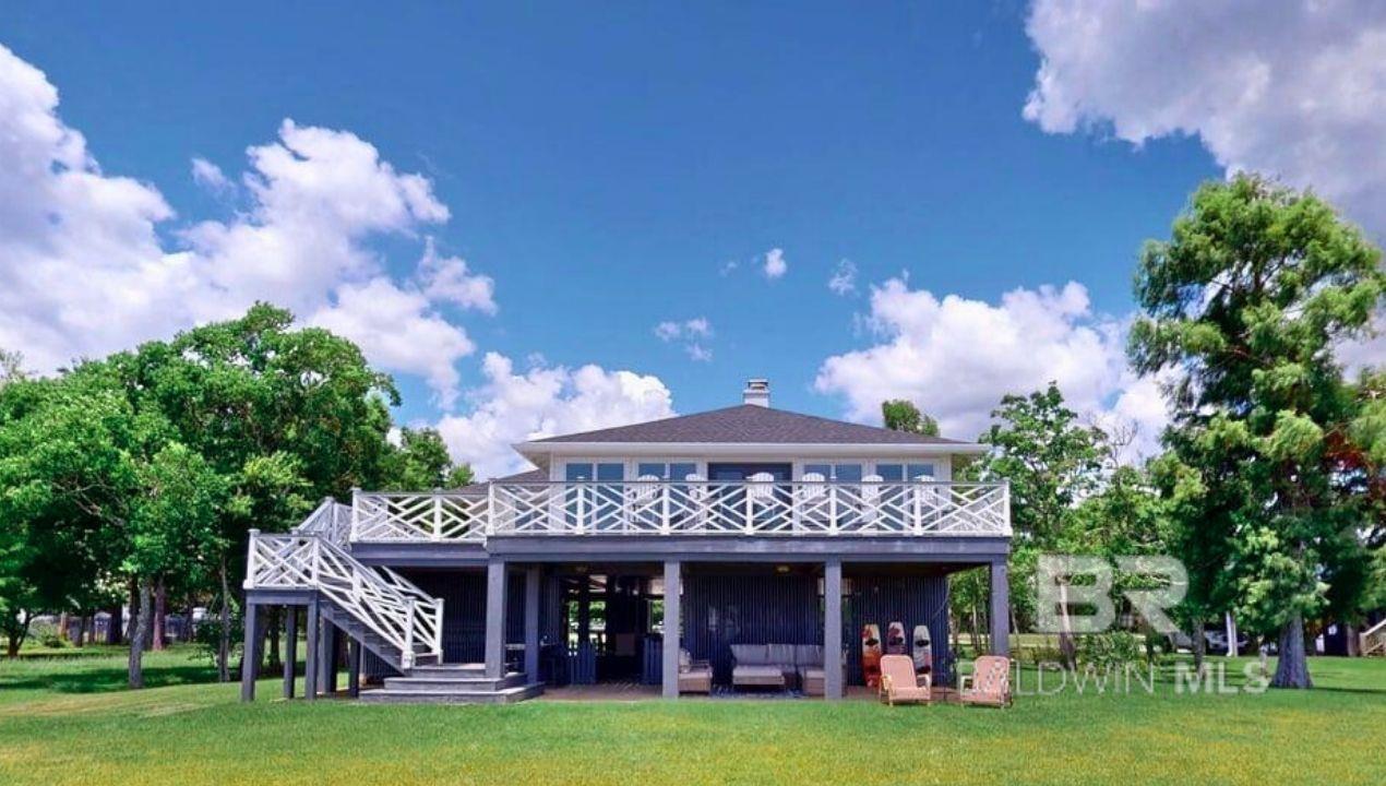 Image 1: Back Of Structure