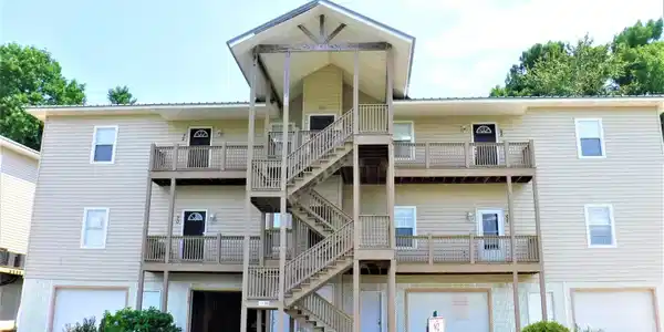 4 Yacht Club Drive