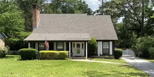 106 Meadow Circle