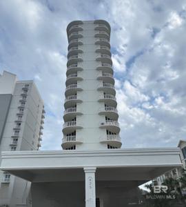 825 W Beach Boulevard