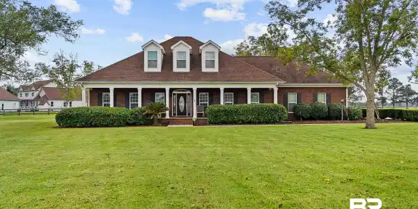 Image 2: Front Yard