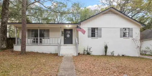 104 Greenwood Drive