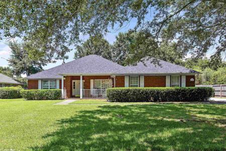 204 Manor Blvd