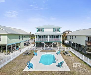 1393 W Lagoon Avenue
