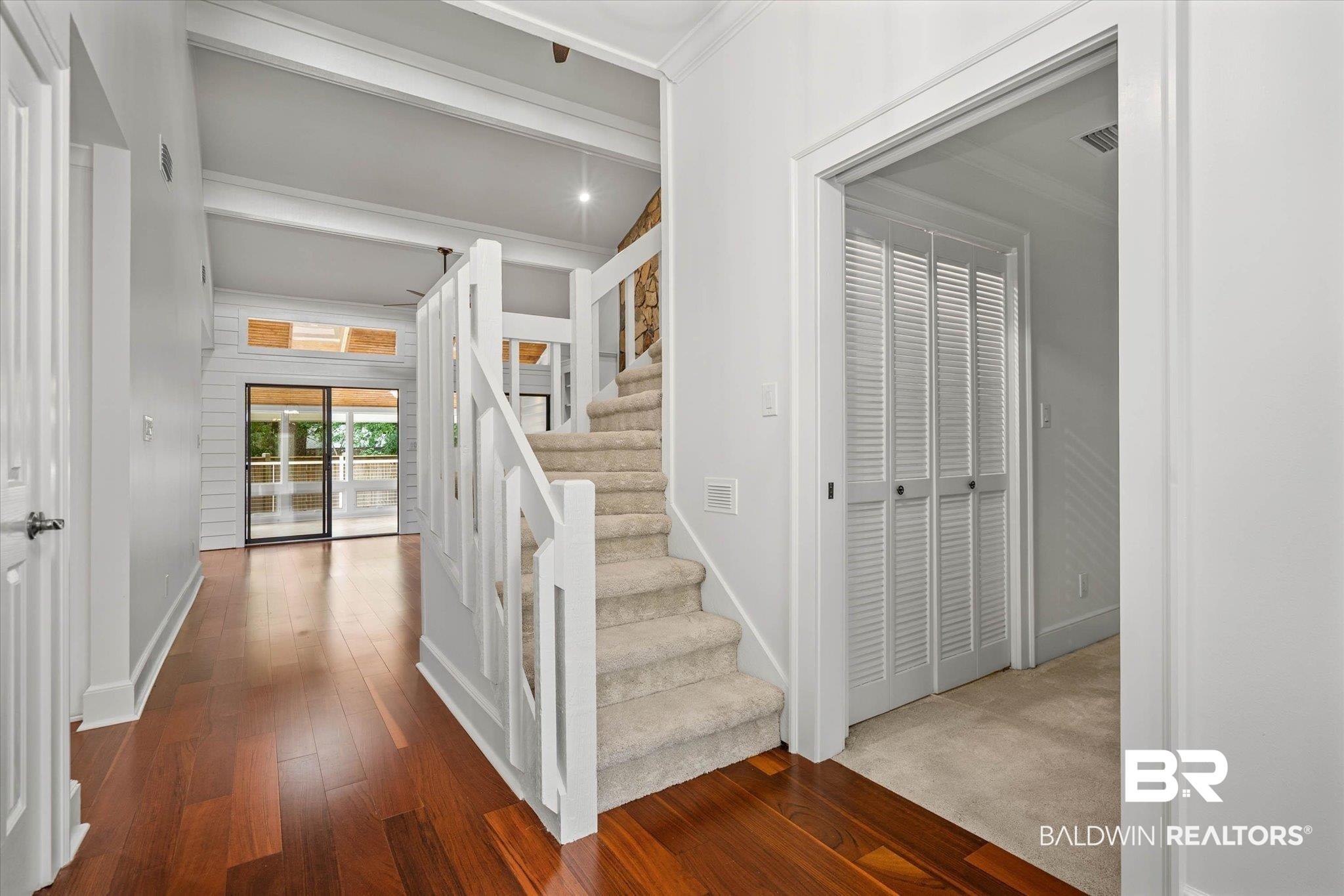 Image 2: Foyer