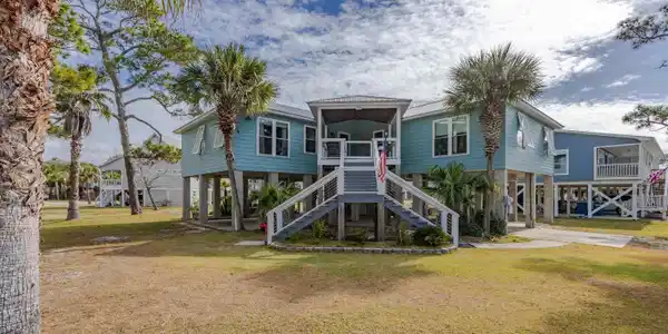 712 Pine Lane