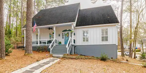 617 Ridgewood Drive