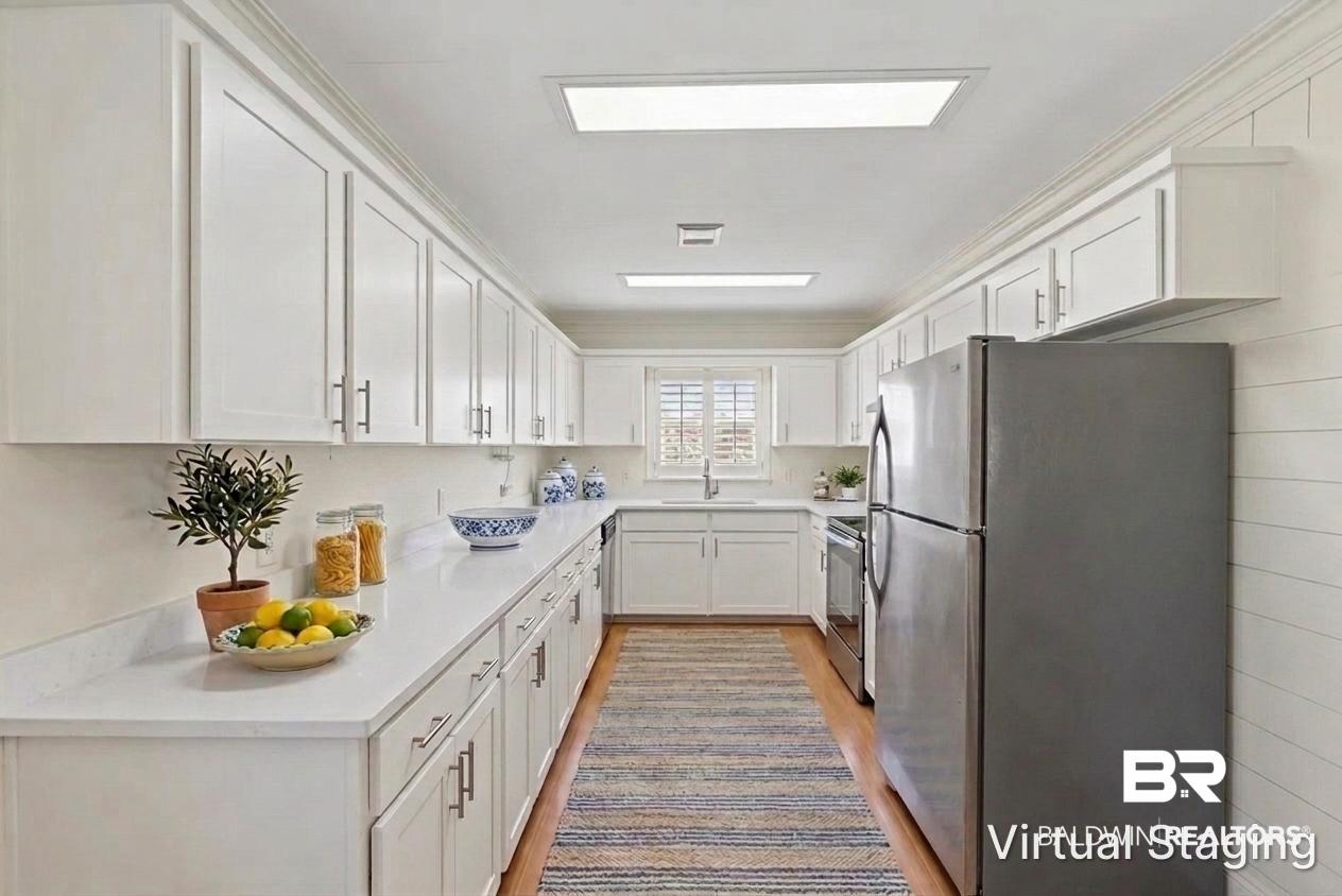 Image 4: (virtual staging)