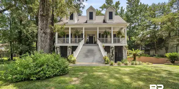1203 Old County Road