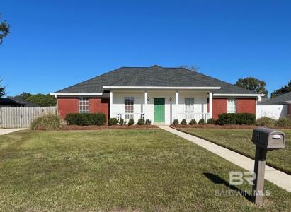 215 Driftwood Avenue