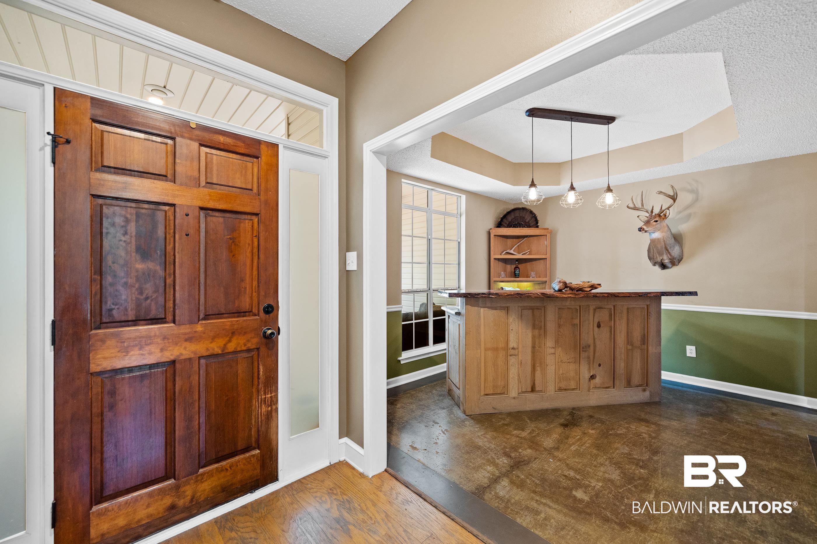 Image 4: Solid wood-panel entry door with transom and sidelights