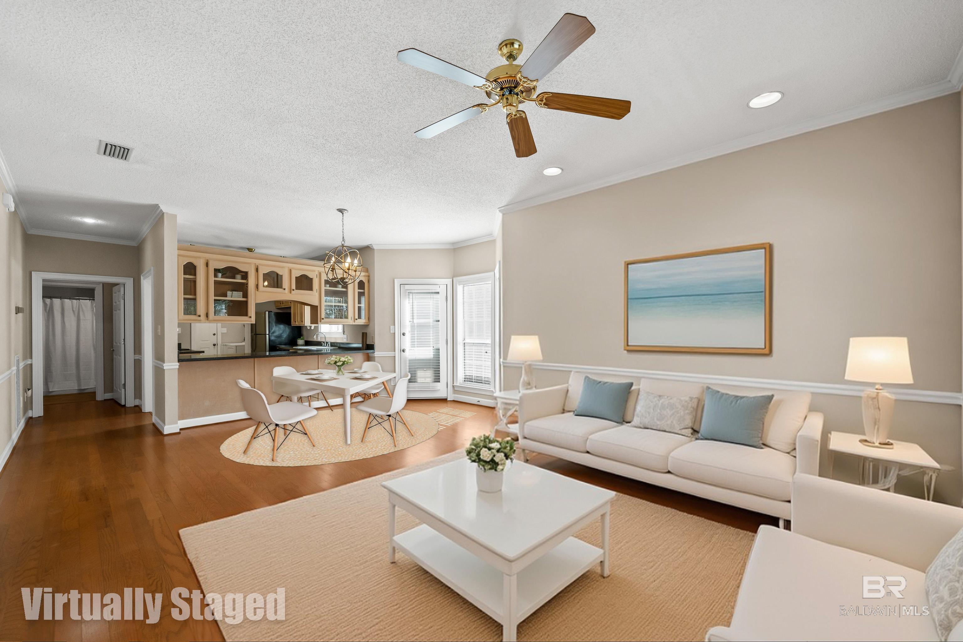 Image 4: Living Room