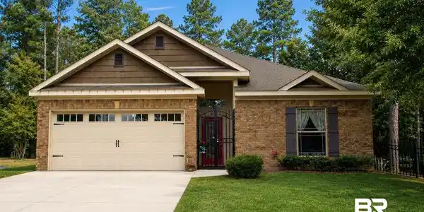 116 Pineview Circle