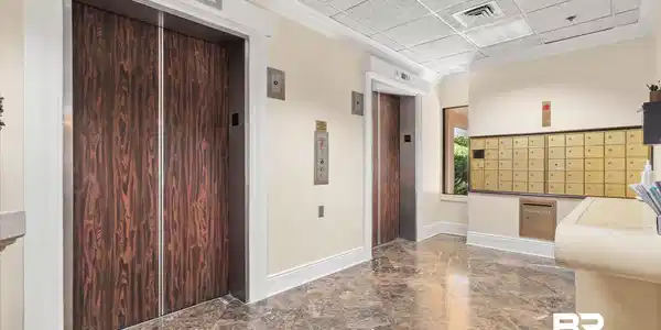 Image 4: Double Elevators and private mail boxes, space to receive all your personal packages too