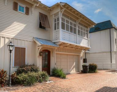 11 Downtown Founders Lane