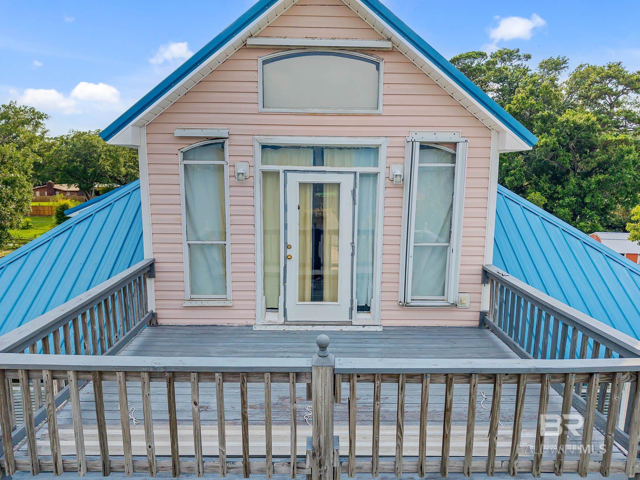 Image 4: Primary Balcony