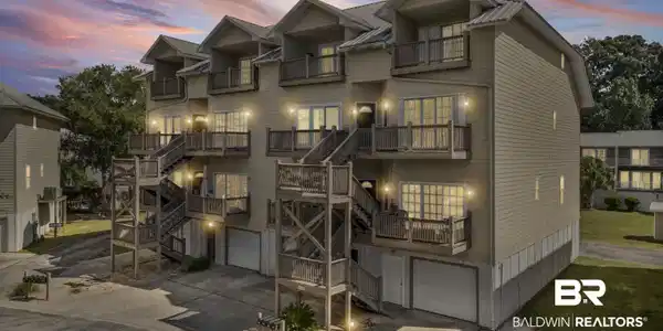 4 Yacht Club Drive