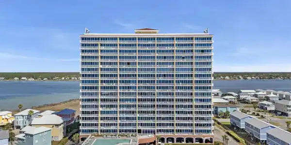 1524 WEST BEACH Boulevard