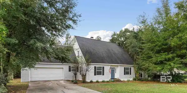 106 Sandlewood Circle