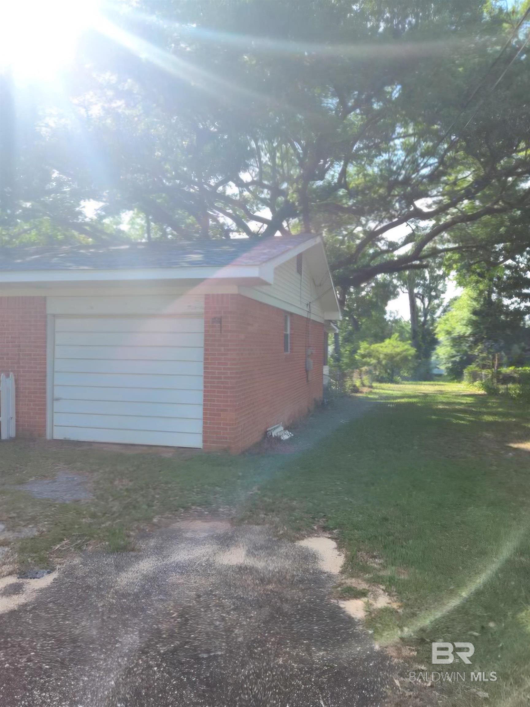 Image 3: Side Of Structure