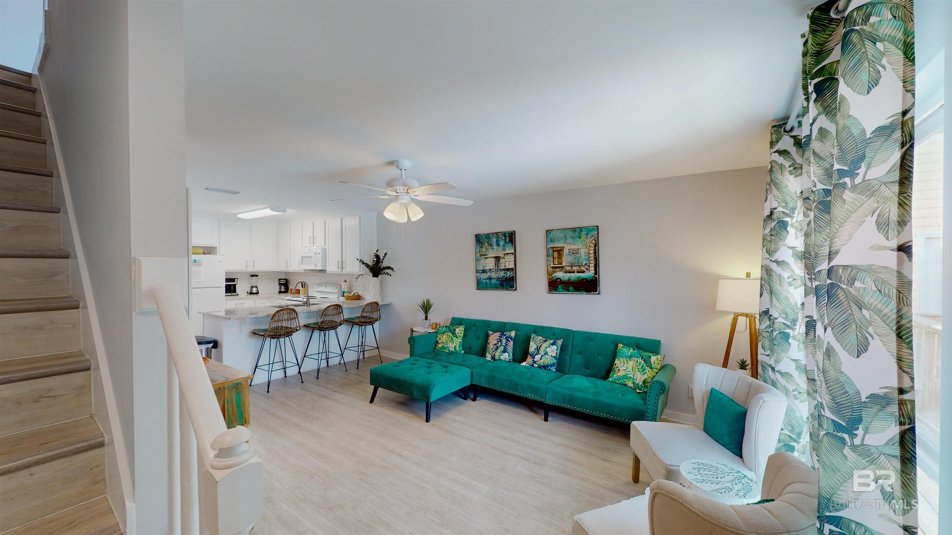 Image 2: Living Room