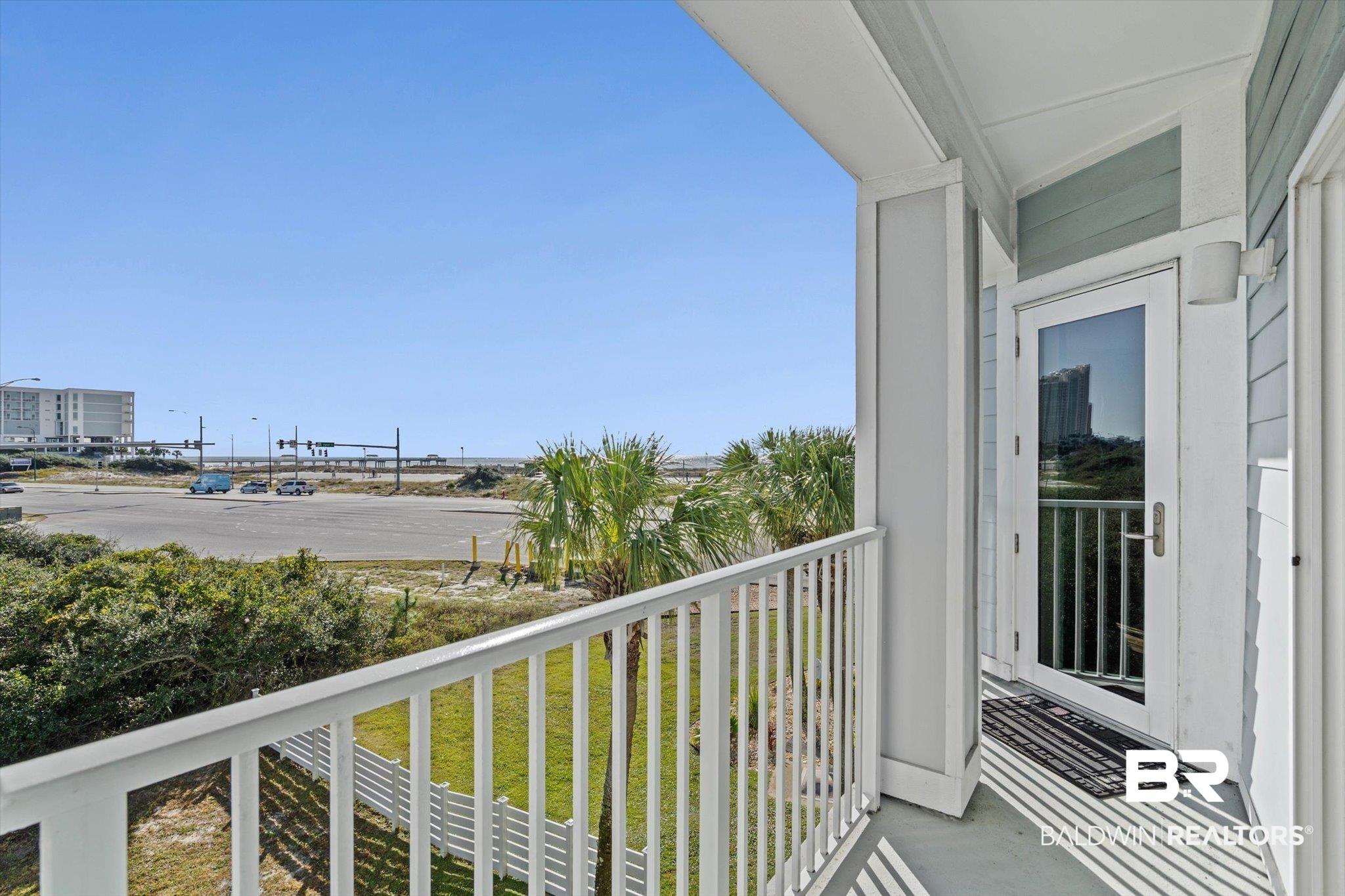 Image 3: View of balcony