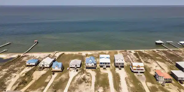 Image 4: Aerial view of unending shoreline
