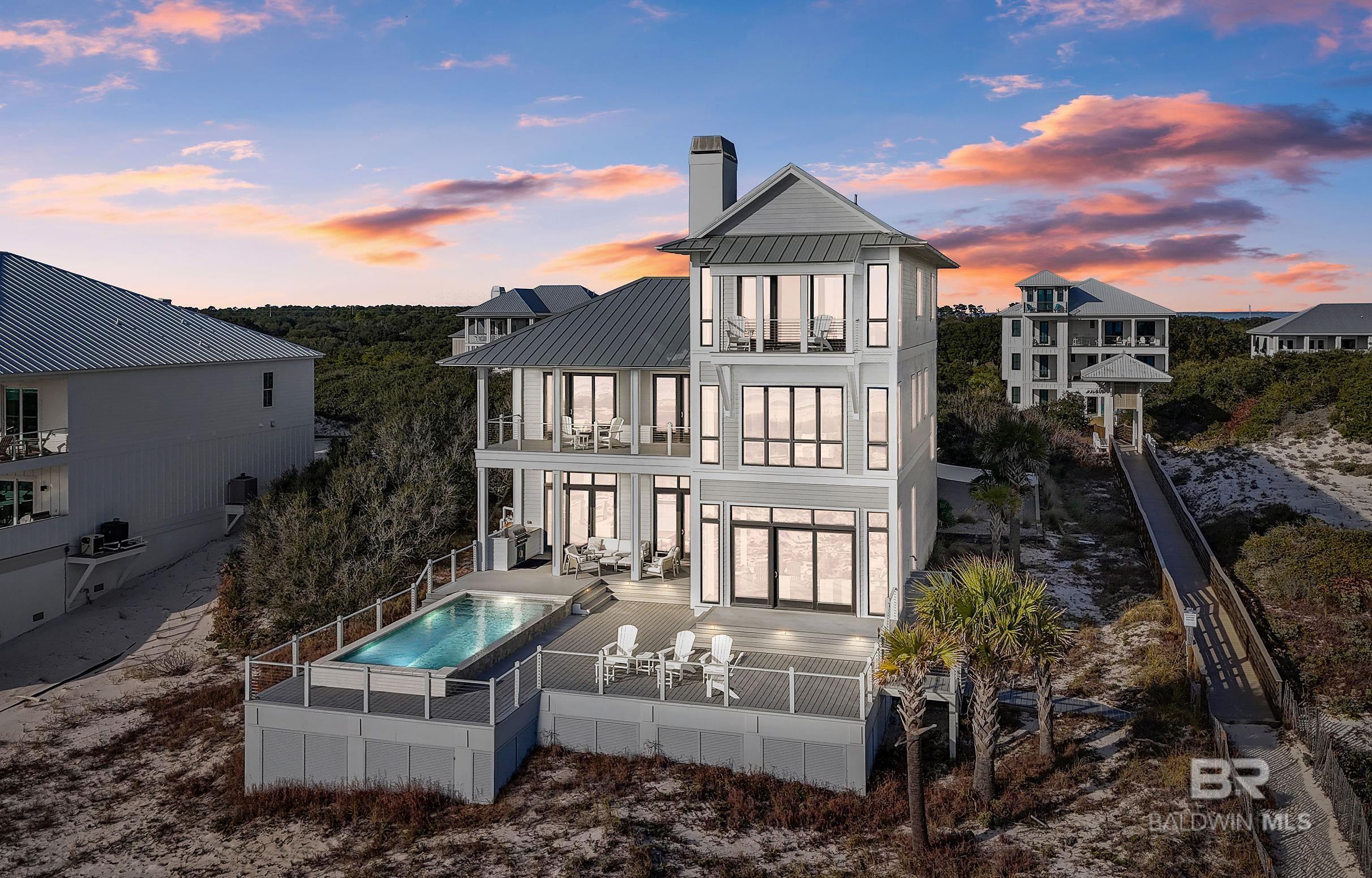 Image 4: Back Of Structure