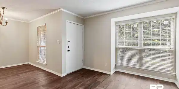 Image 4: Entry