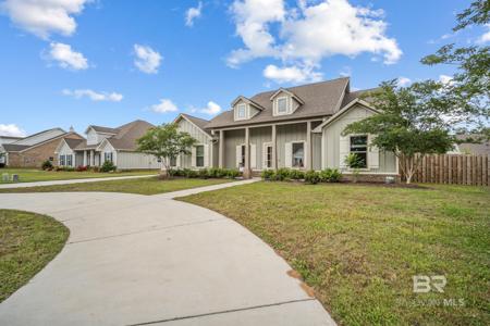 419 Nandina Loop