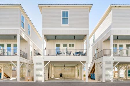 1592 W Beach Boulevard