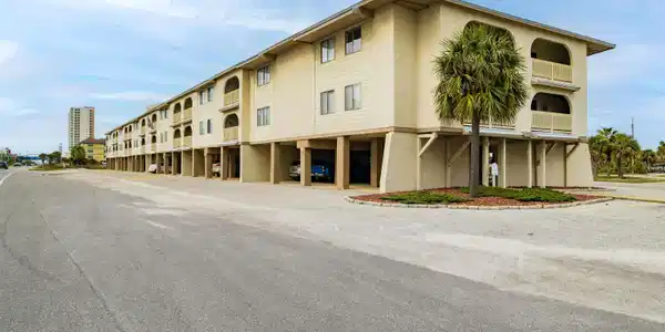 930 W Beach Boulevard